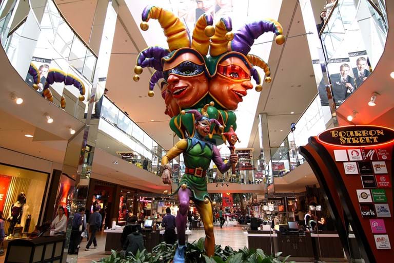17 FUN Things to do in West Edmonton Mall (other than shopping!)